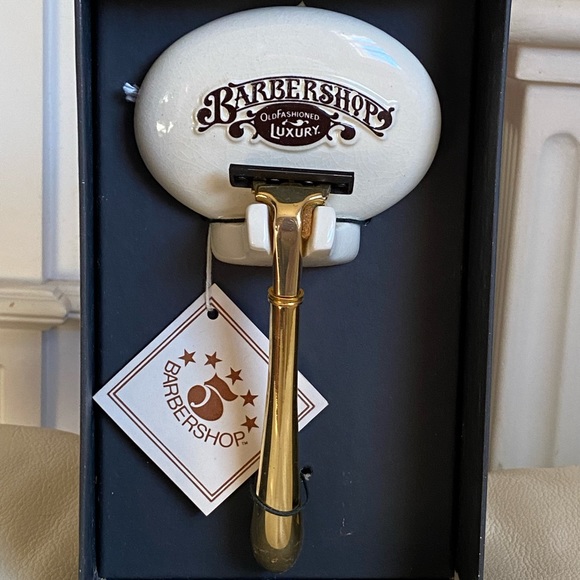 Vintage Barbershop Old Fashioned Razor - Picture 4 of 12